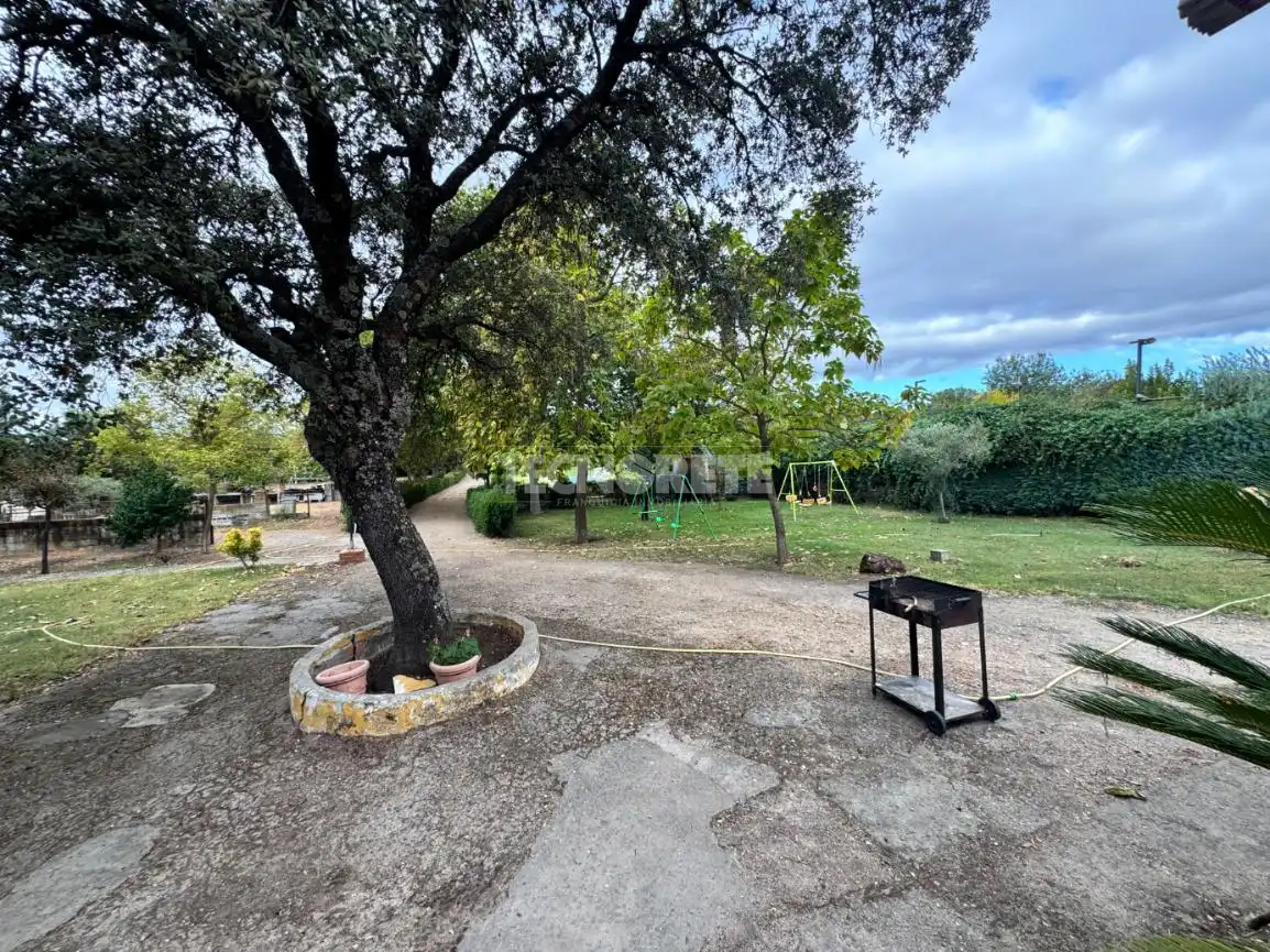 Jardí de Casa o xalet en venda en San Román de los Montes