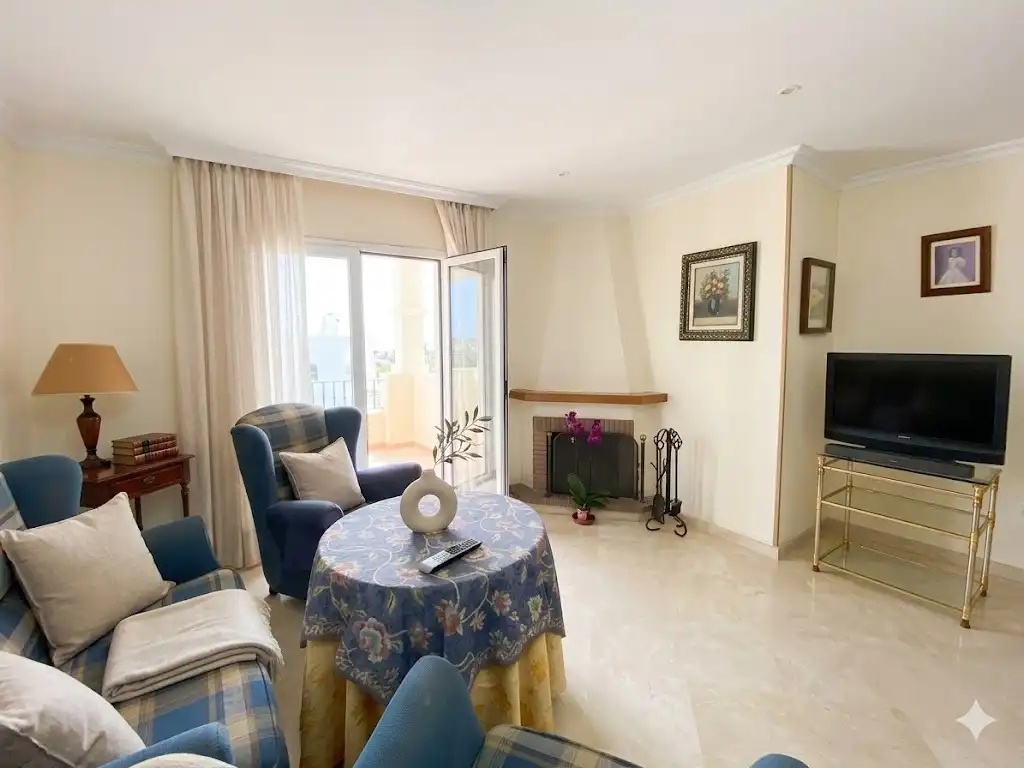 Sala de estar de Casa adosada en venta en Los Barrios con Terraza, Trastero y Balcón