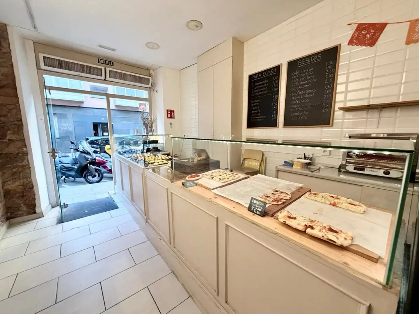 Local comercial en traspàs a Gràcia, imagen 2