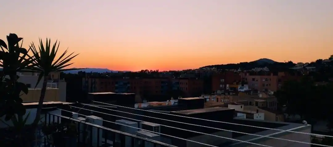 Vista exterior de Ático en venta en Esplugues de Llobregat con Aire acondicionado, Calefacción y Terraza