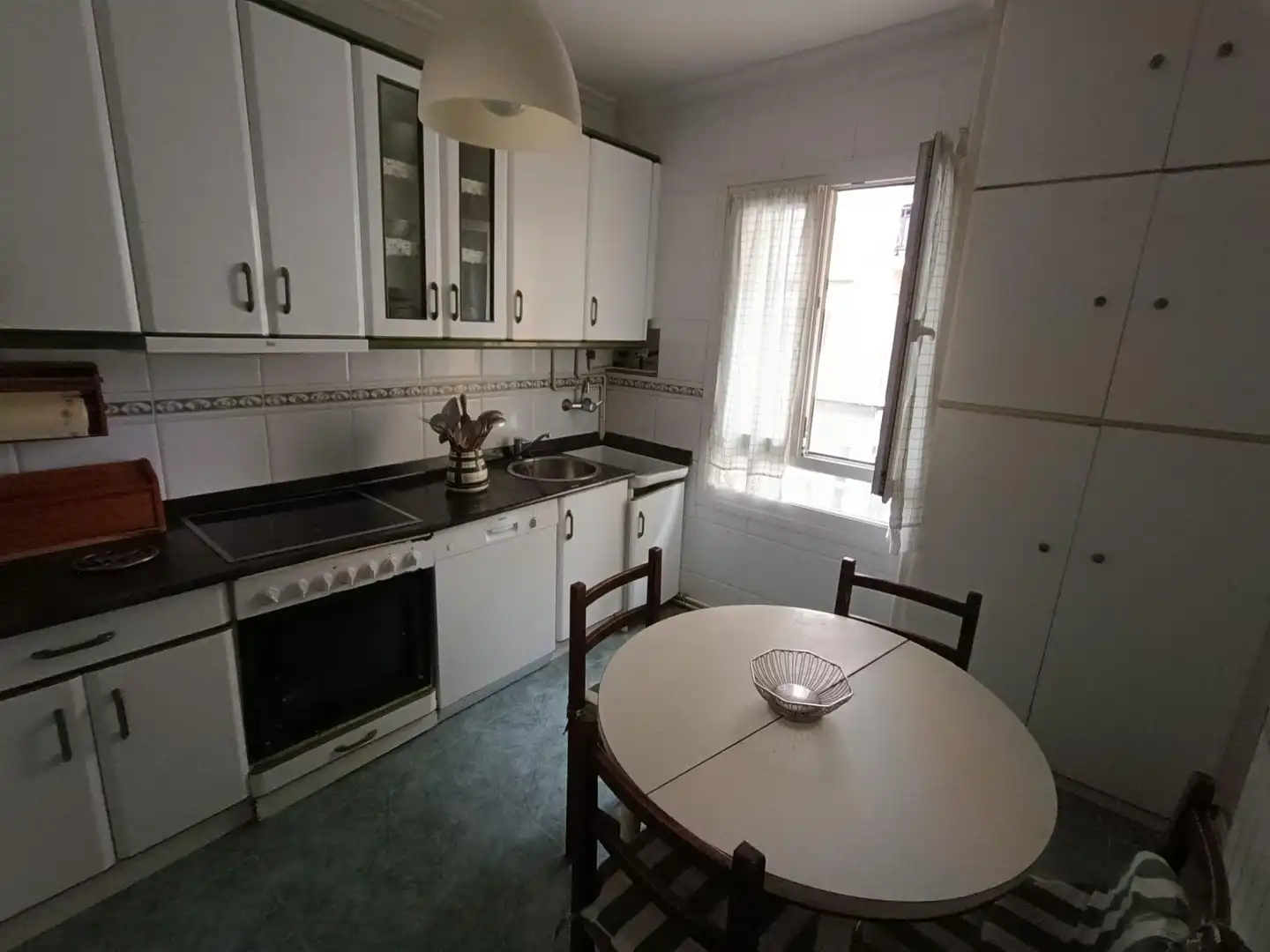Cocina de Piso en venta en Torrelavega  con Terraza y Amueblado