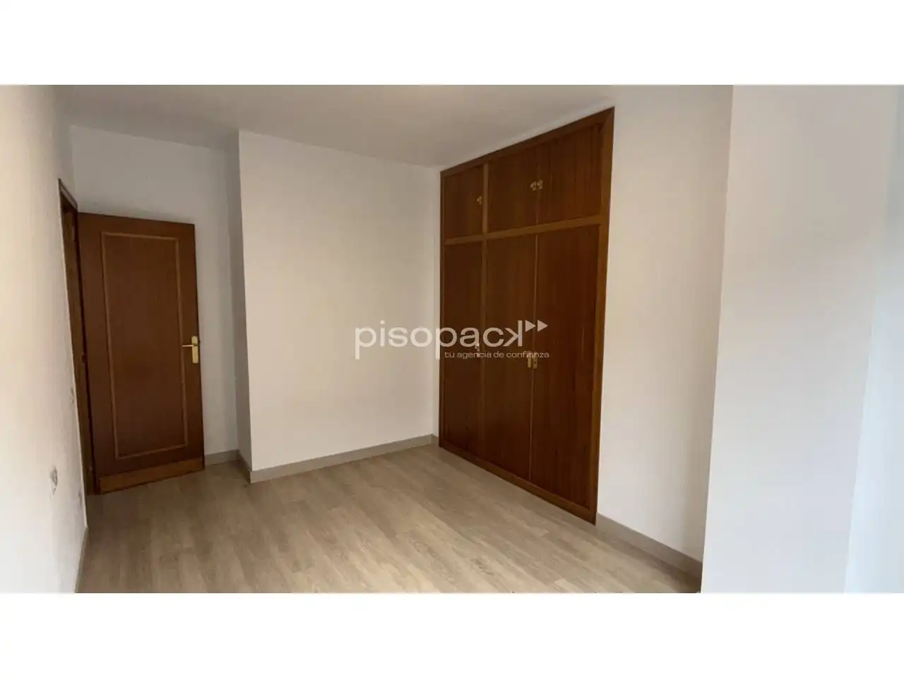 Bedroom of Flat for sale in  Pamplona / Iruña  with Heating, Parquet flooring and Terrace
