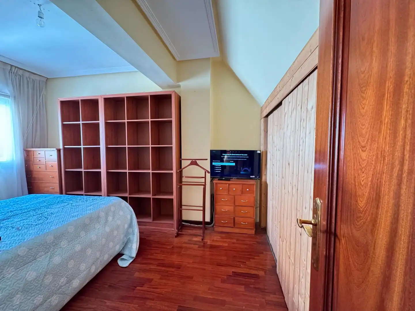 Bedroom of Flat for sale in Oviedo   with Heating, Parquet flooring and Furnished