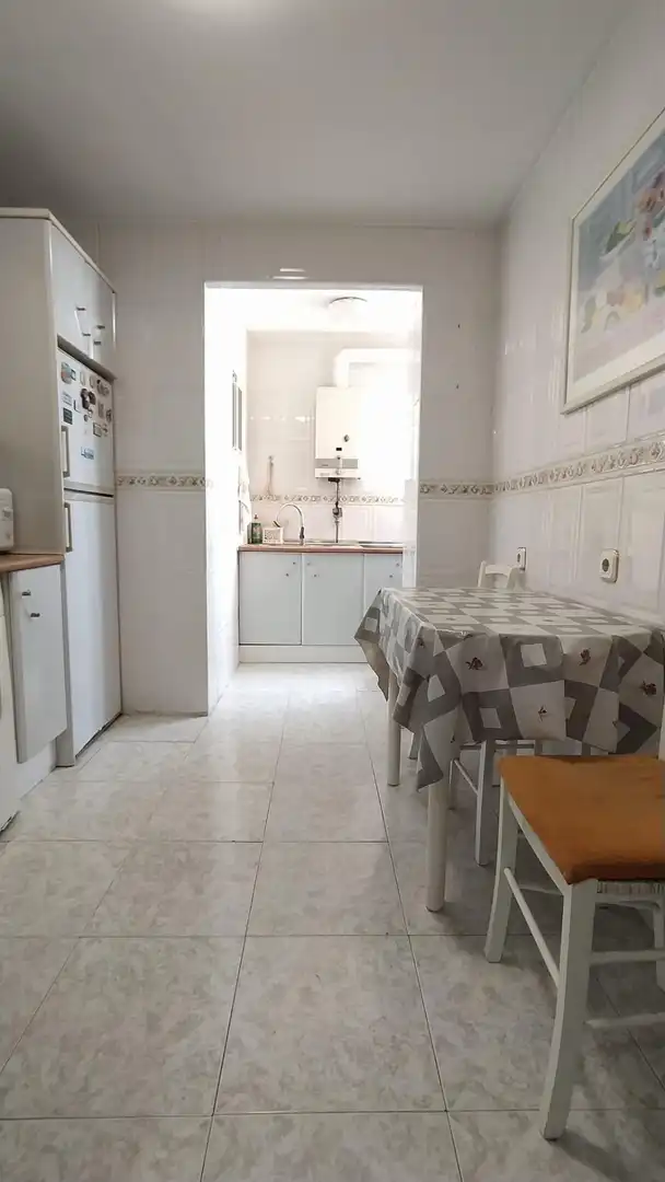 Cuina de Pis en venda en Málaga amb Aire condicionat, Jardí privat i Terrassa