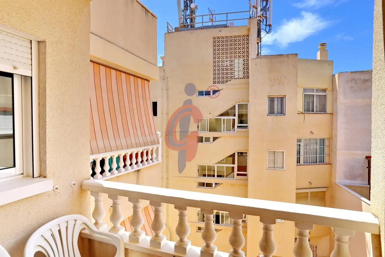 Terrassa de Apartament en venda en Guardamar del Segura amb Terrassa i Moblat