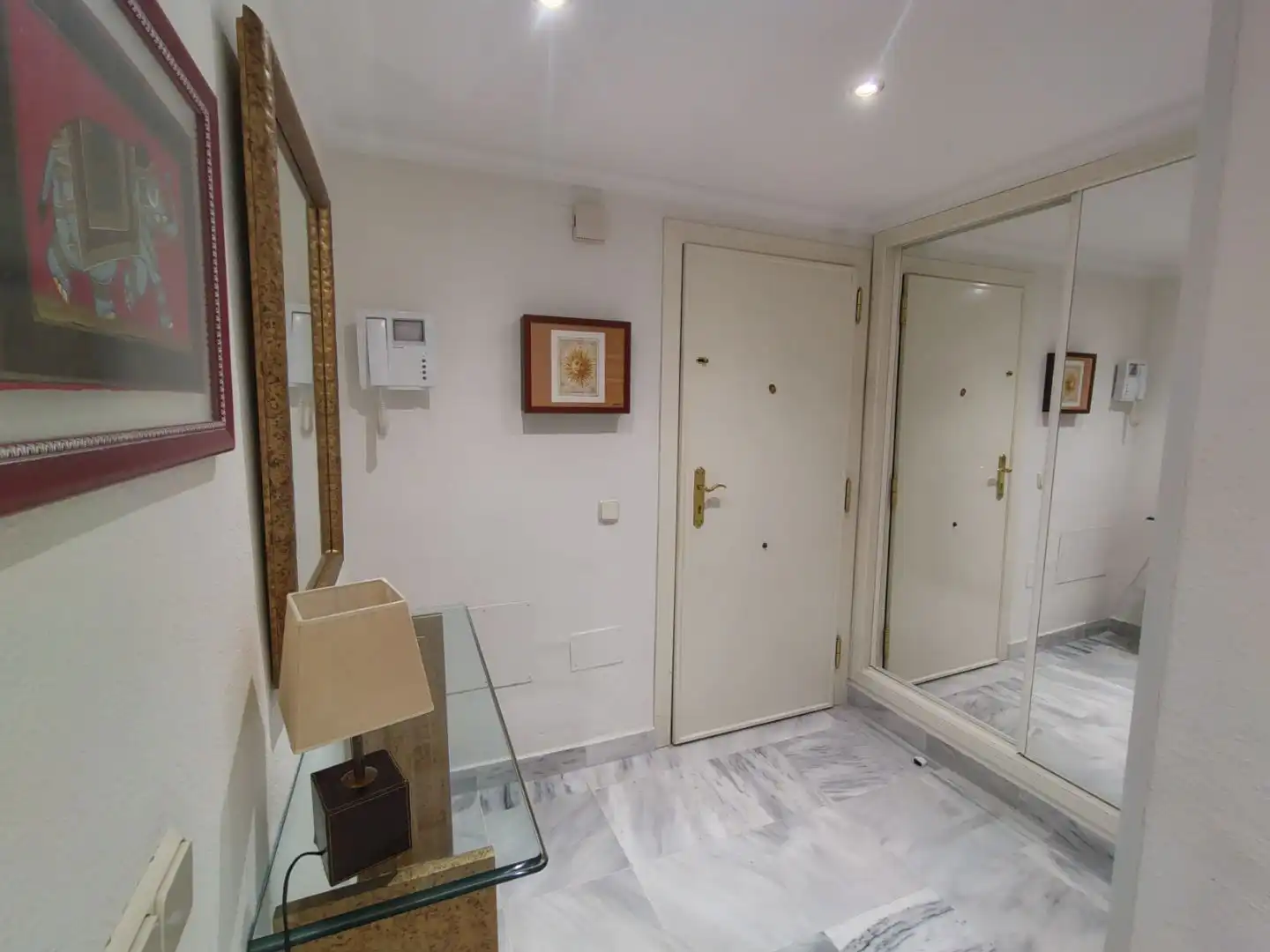 Wohnung zur Miete in Marbella mit Klimaanlage, Heizung und Terrasse
