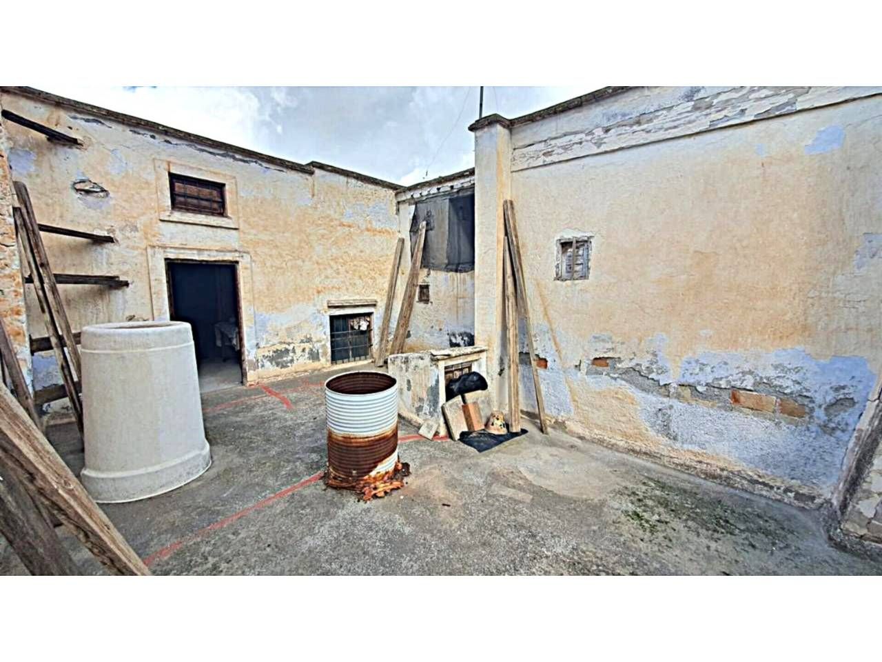 Vista exterior de Casa o xalet en venda en Santa Cruz de Marchena amb Terrassa