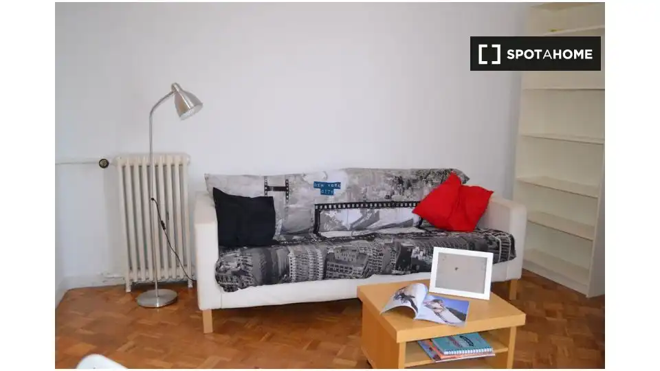 Room in Trafalgar
