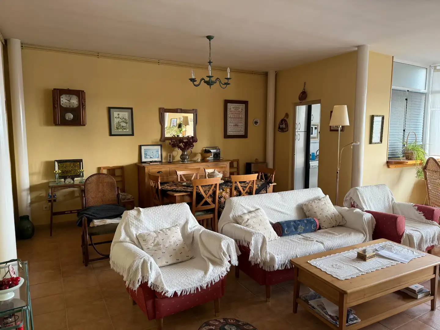 Sala d'estar de Casa o xalet en venda en Calatorao amb Calefacció, Jardí privat i Terrassa