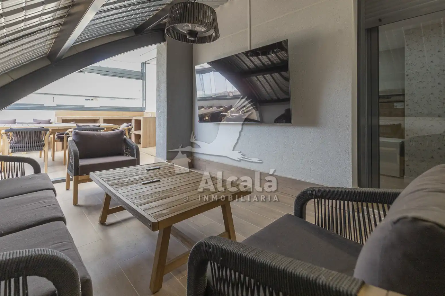 Terrassa de Àtic en venda en Rivas-Vaciamadrid amb Aire condicionat, Calefacció i Jardí privat