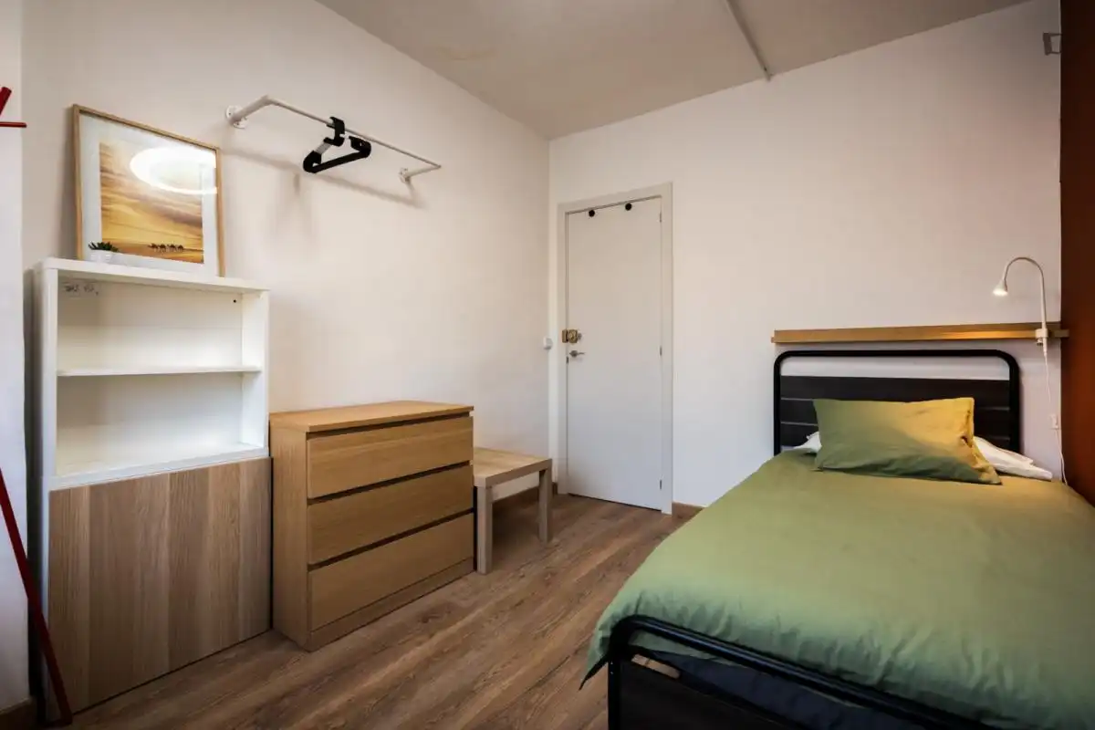 Dormitori de Apartament per a compartir en Centre - Sant Oleguer