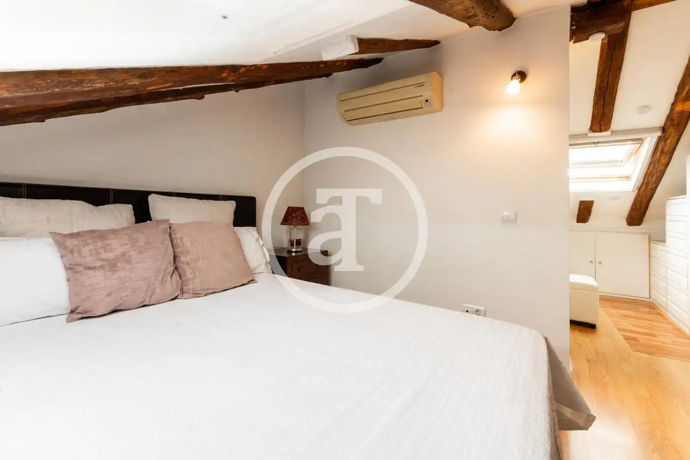 Dúplex de lloguer a Calle del Espíritu Santo, 16, Universidad - Malasaña