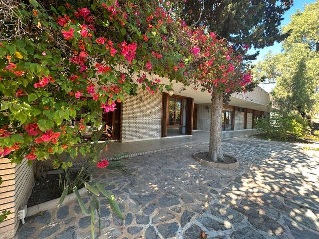 Casa-chalet en Venta en Avenida de Antonio Ramos Carratalá en Vistahermosa