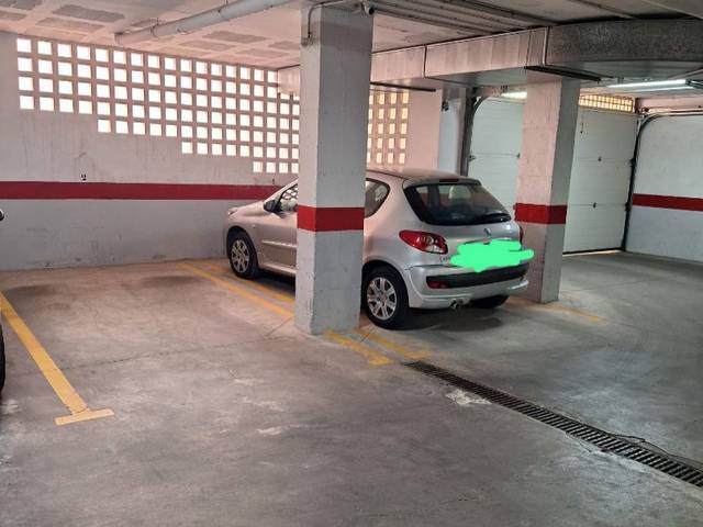 Garaje en Alquiler en Calle Fernández Alarcón, 10 en Camino de Antequera