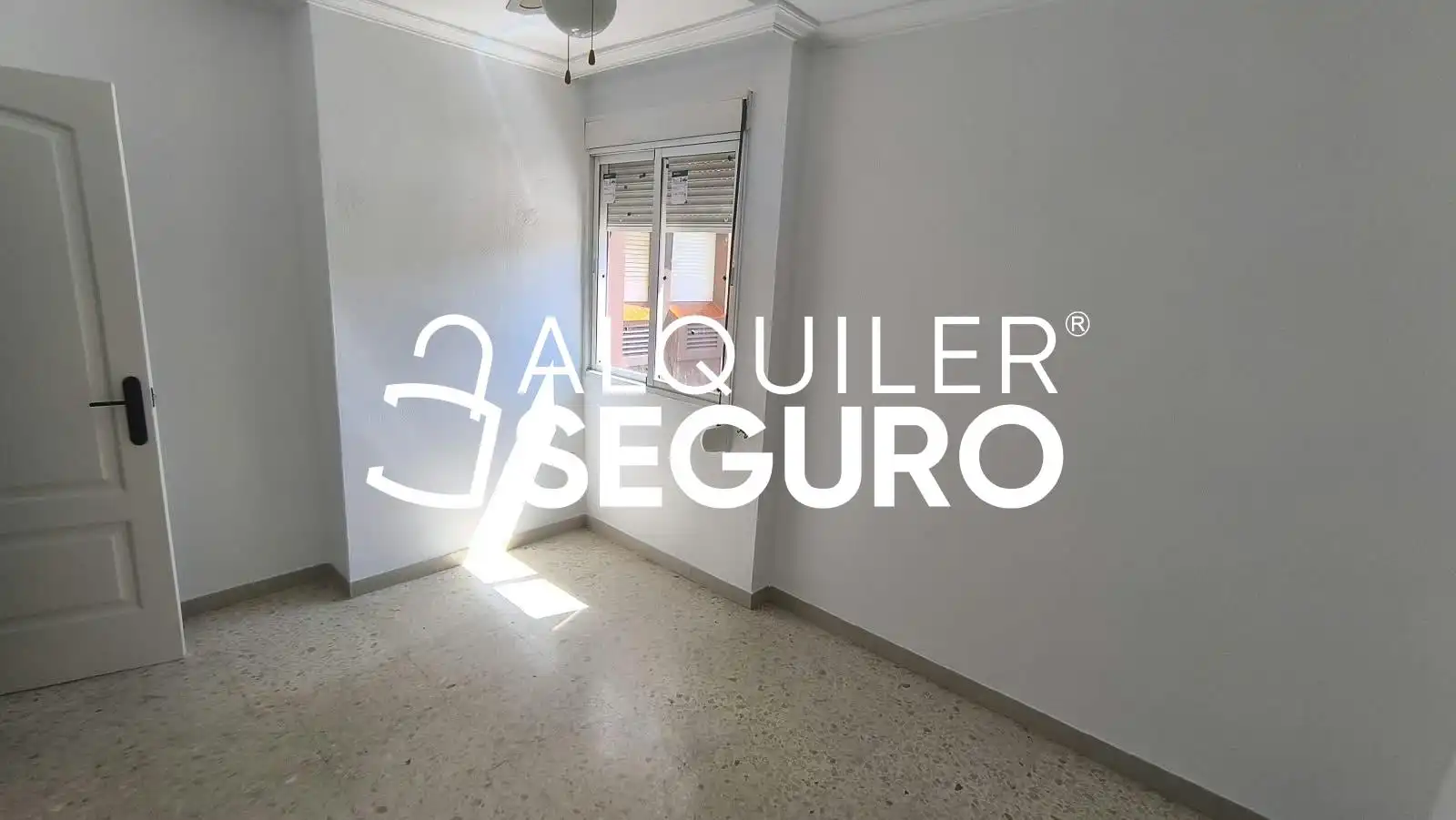 Bedroom of Flat for rent in Sevilla  with Air Conditioner