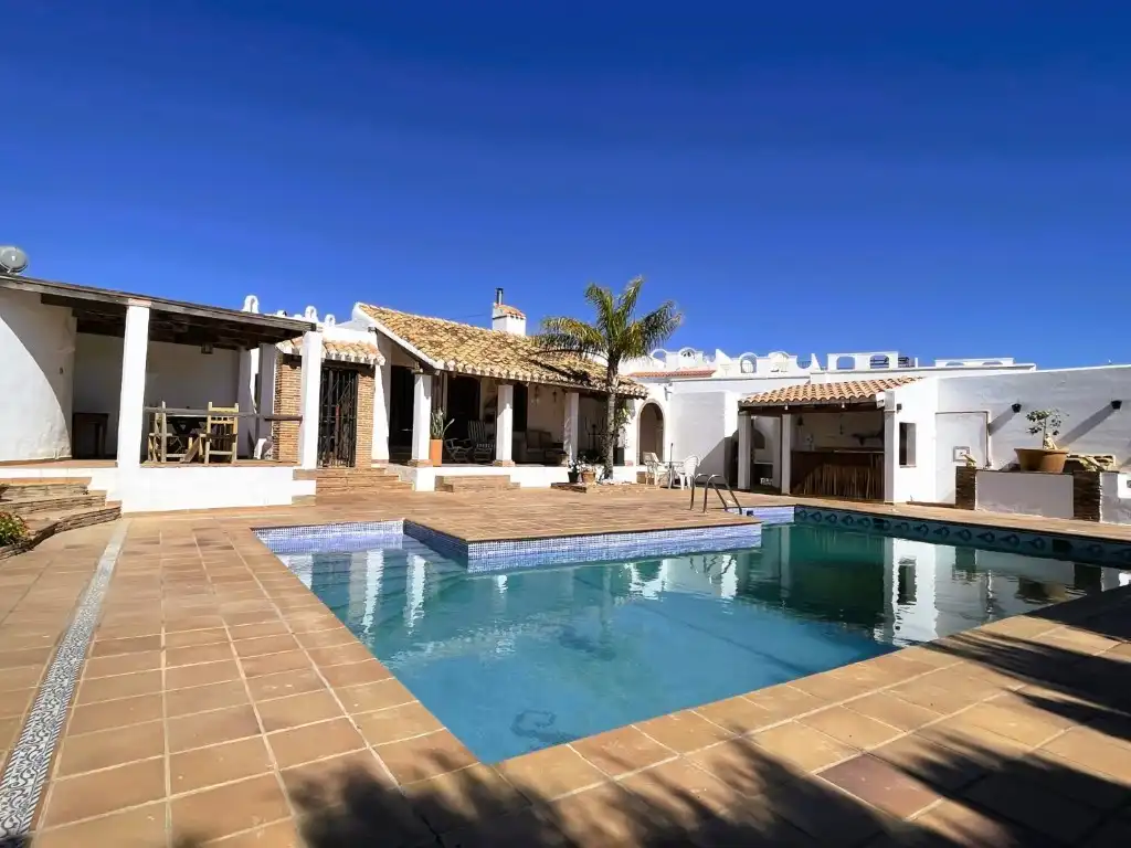 Piscina de Casa o xalet en venda en Mojácar amb Aire condicionat, Jardí privat i Terrassa