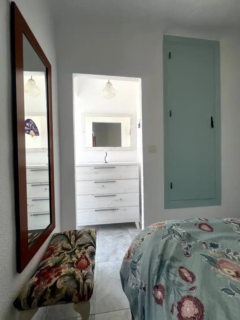 Dormitori de Casa o xalet en venda en Salobreña amb Aire condicionat i Terrassa
