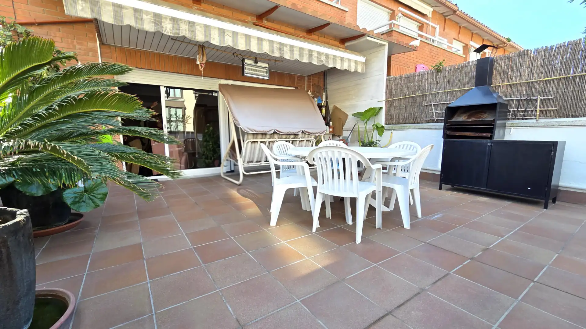 Terrassa de Casa adosada en venda en Cerdanyola del Vallès amb Aire condicionat, Calefacció i Terrassa