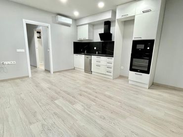 Bajo en venta en Avenida Barcelona