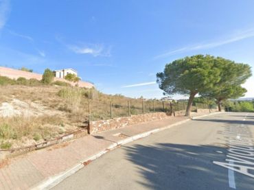 Terreny residencial en venda a Avinguda Montseny 11