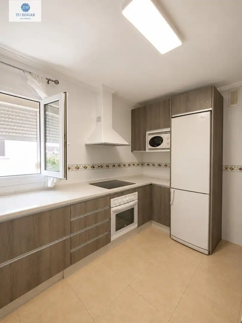 Cuina de Pis en venda en Alcalá de Guadaira amb Aire condicionat, Terrassa i Balcó