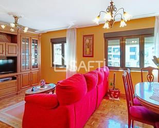 Sala d'estar de Pis de lloguer en San Martín del Rey Aurelio amb Calefacció