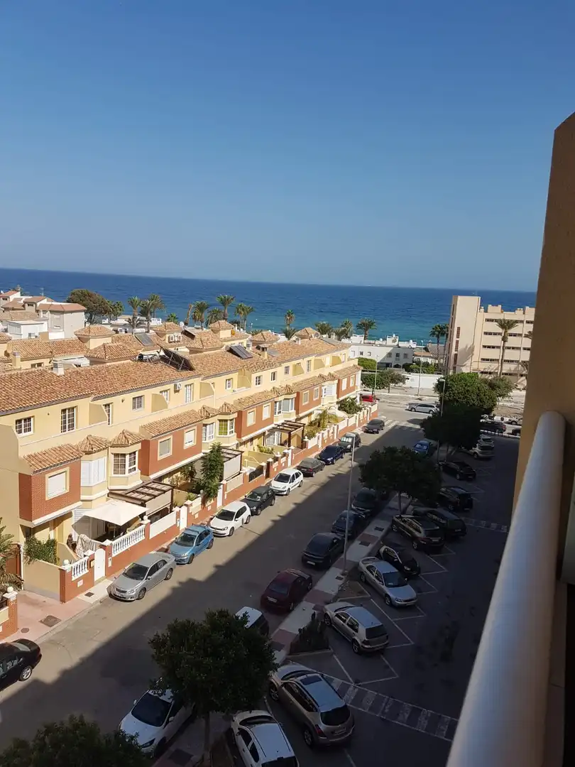 Vista exterior de Ático de alquiler en Roquetas de Mar con Aire acondicionado, Calefacción y Terraza