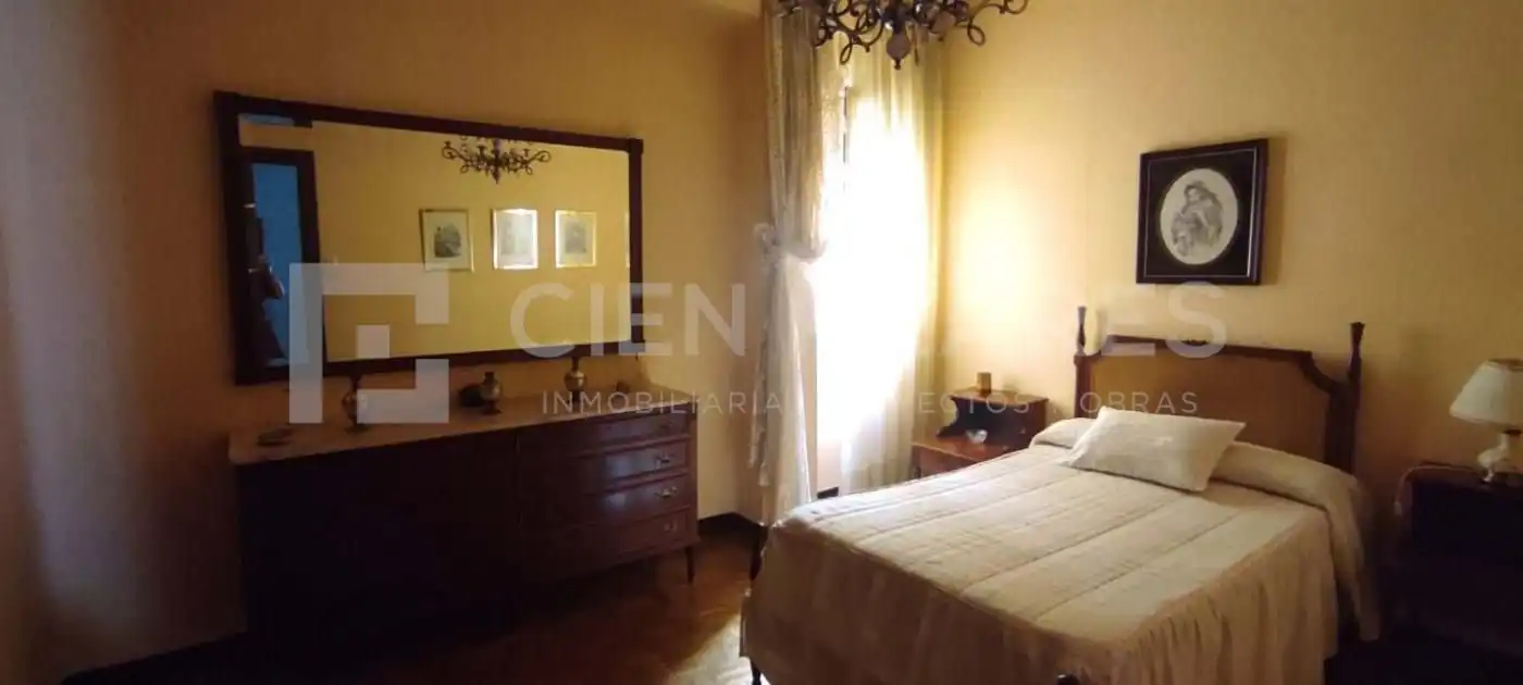 Bedroom of Flat for sale in  Logroño