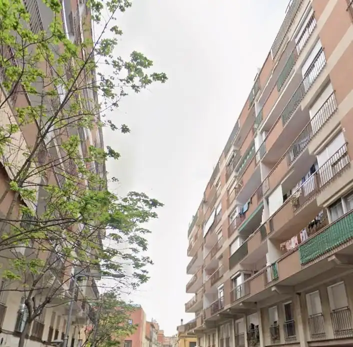 Vista exterior de Piso en venta en Salt con Balcón