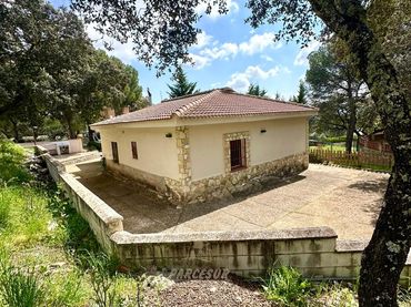 Casa rustica in vendita a Periurbano Oeste - Sierra