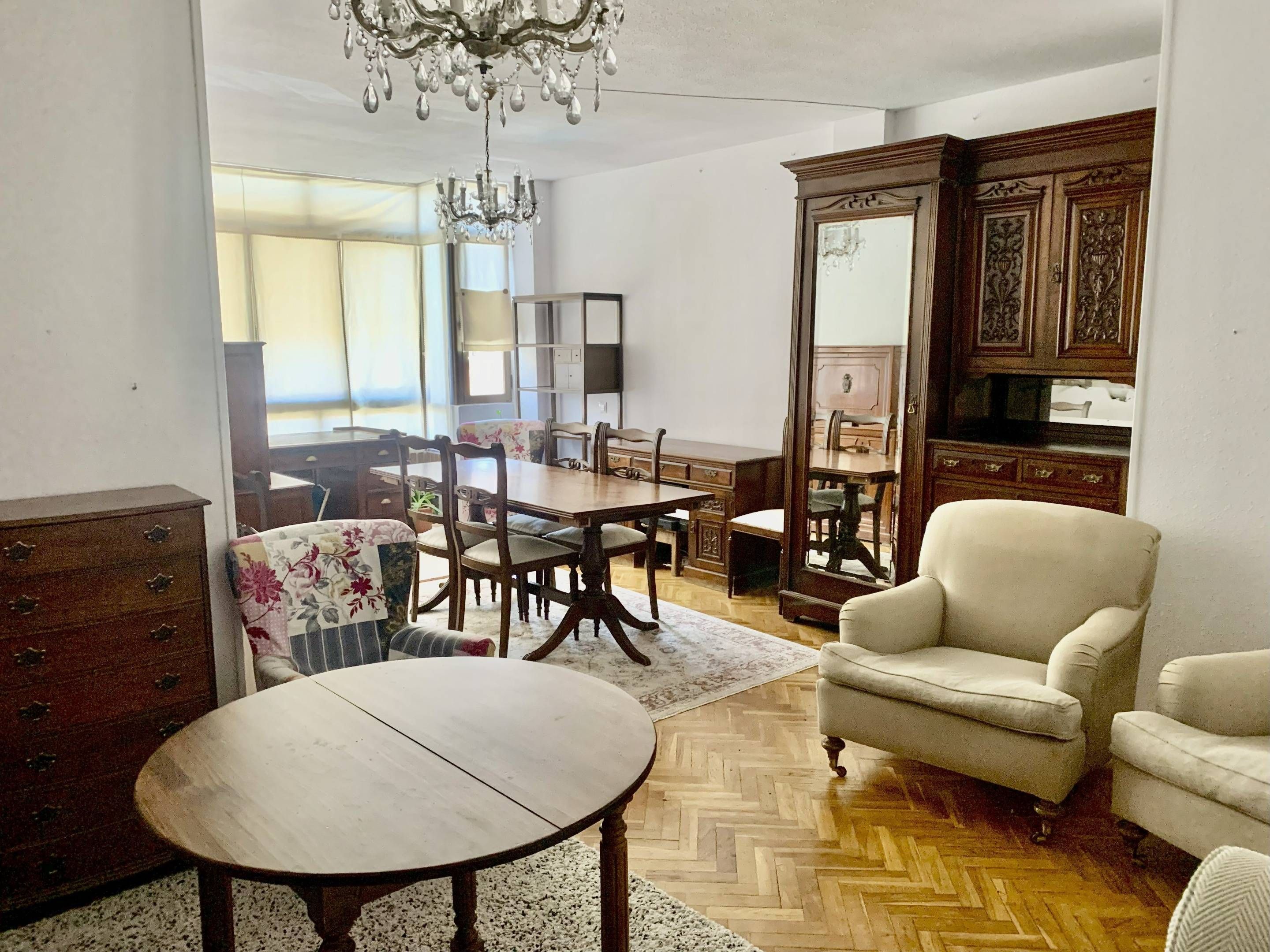 Sala d'estar de Pis en venda en  Madrid Capital amb Aire condicionat, Calefacció i Jardí privat