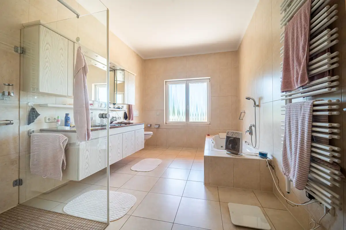 Villa mit Pool zum Verkauf in Avenida Benamara 15, imagen 8