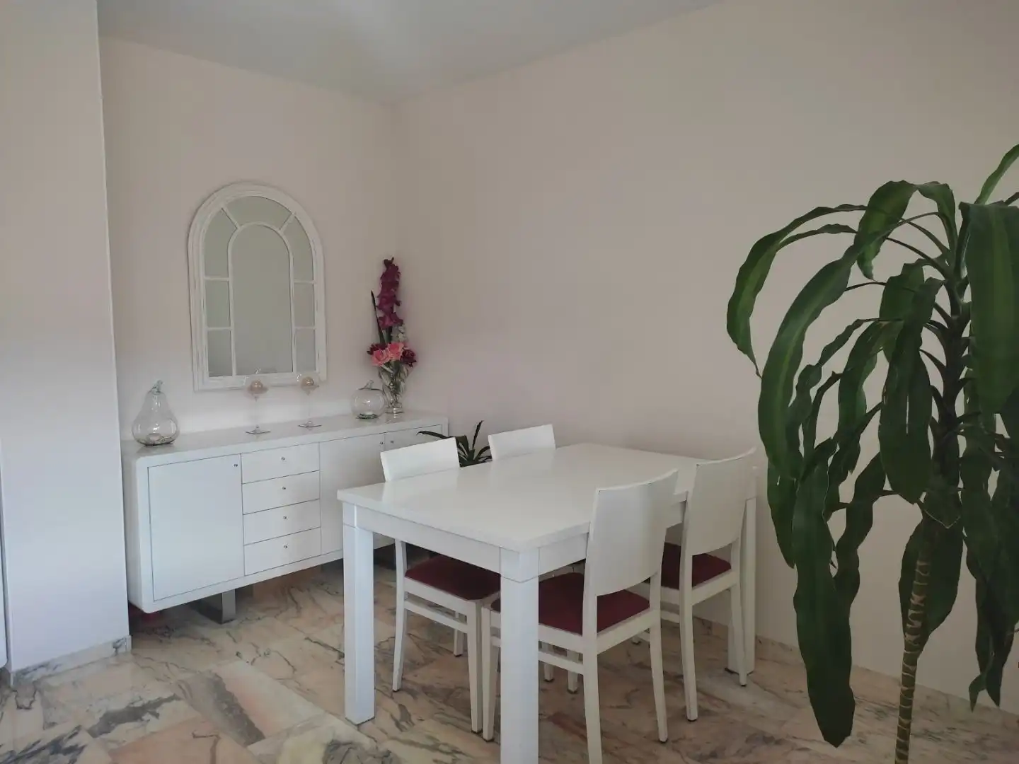 Dining room of Flat for rent in Fuencarral - El Pardo