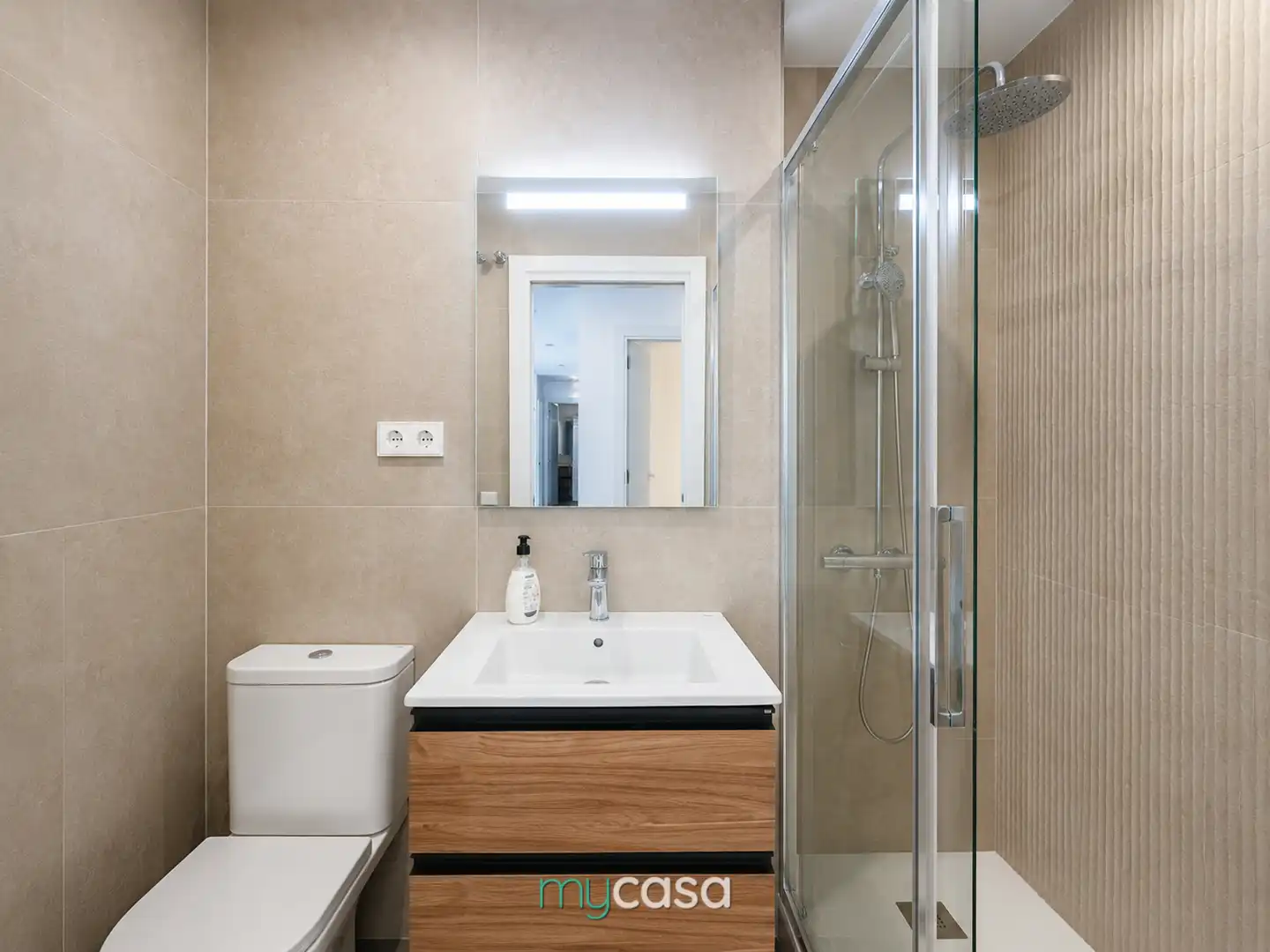 Baño de Piso en venta en Barcelona con Aire acondicionado, Calefacción y Parquet