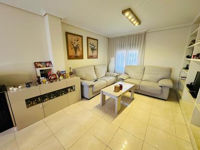 Living room of Single-family semi-detached for sale in Laguna de Duero  with Heating, Oven and Washing machine