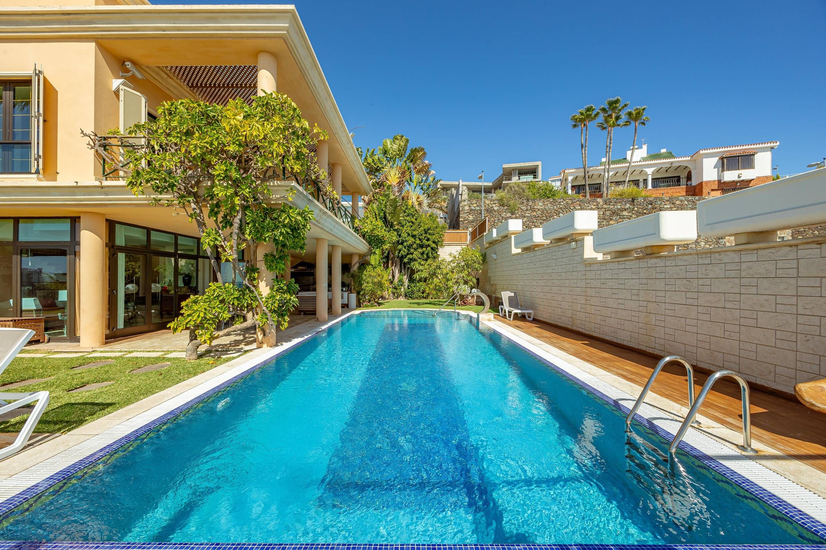Piscina de Casa o xalet en venda en San Bartolomé de Tirajana amb Aire condicionat, Jardí privat i Terrassa