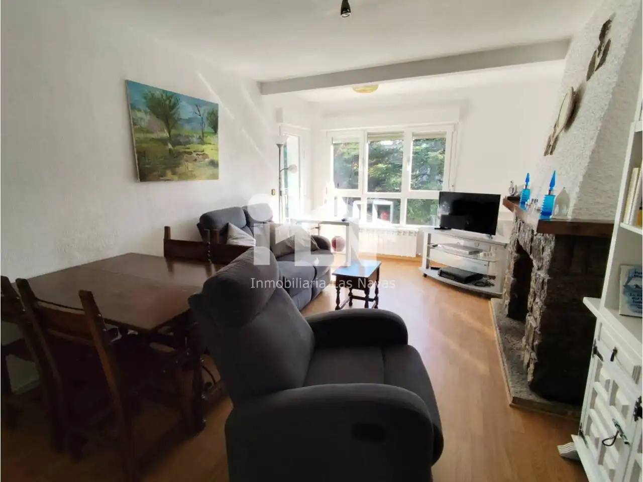 Living room of Flat for sale in Las Navas del Marqués   with Heating, Terrace and Storage room