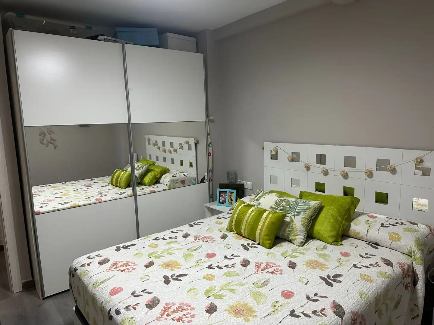 Habitación de Piso en venta en Sevilla con Aire acondicionado y Amueblado