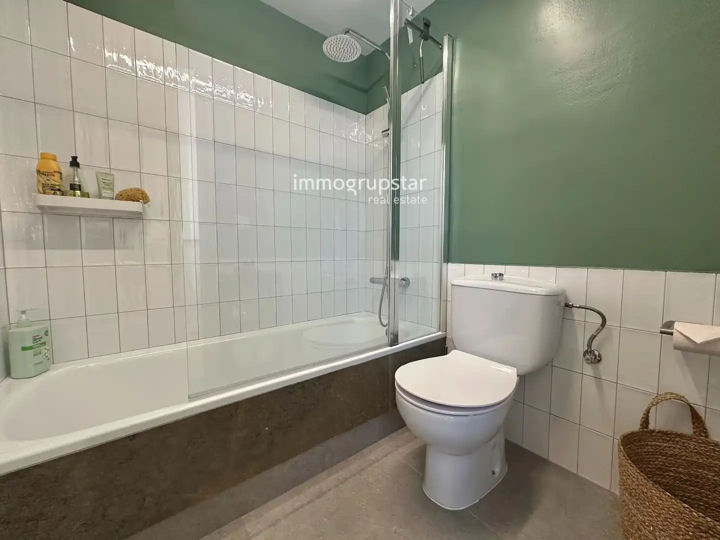 Bany de Apartament en venda en Castell d'Aro, Platja d'Aro i s'Agaró amb Calefacció, Parquet i Terrassa