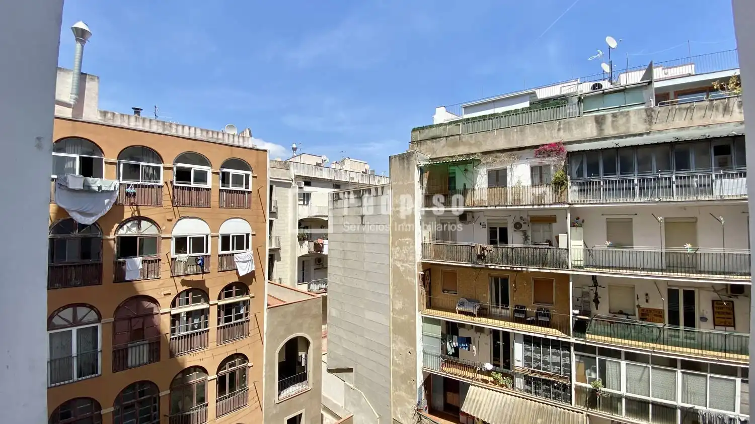 Vista exterior de Piso en venta en Barcelona