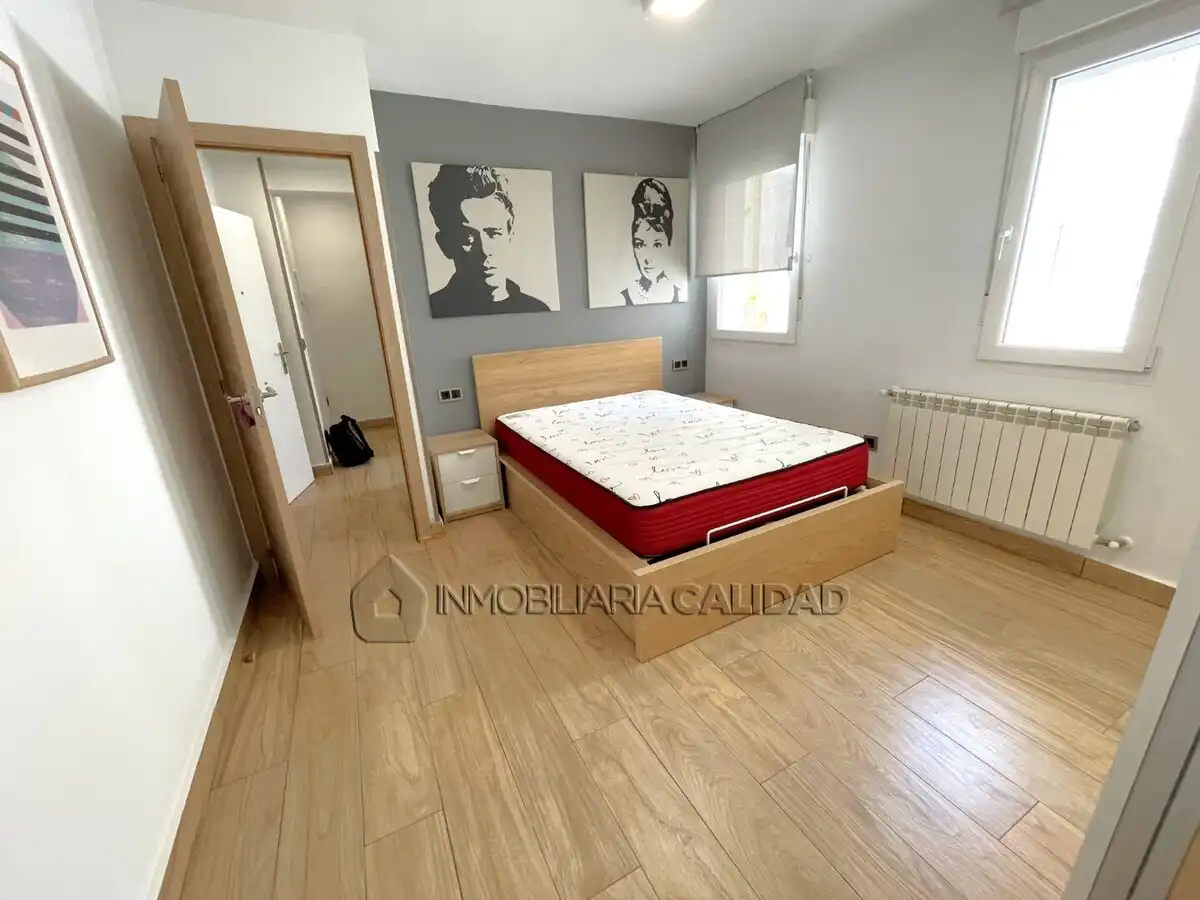 Schlafzimmer von Wohnung zum Verkauf in Burgos mit Heizung und Möbliert