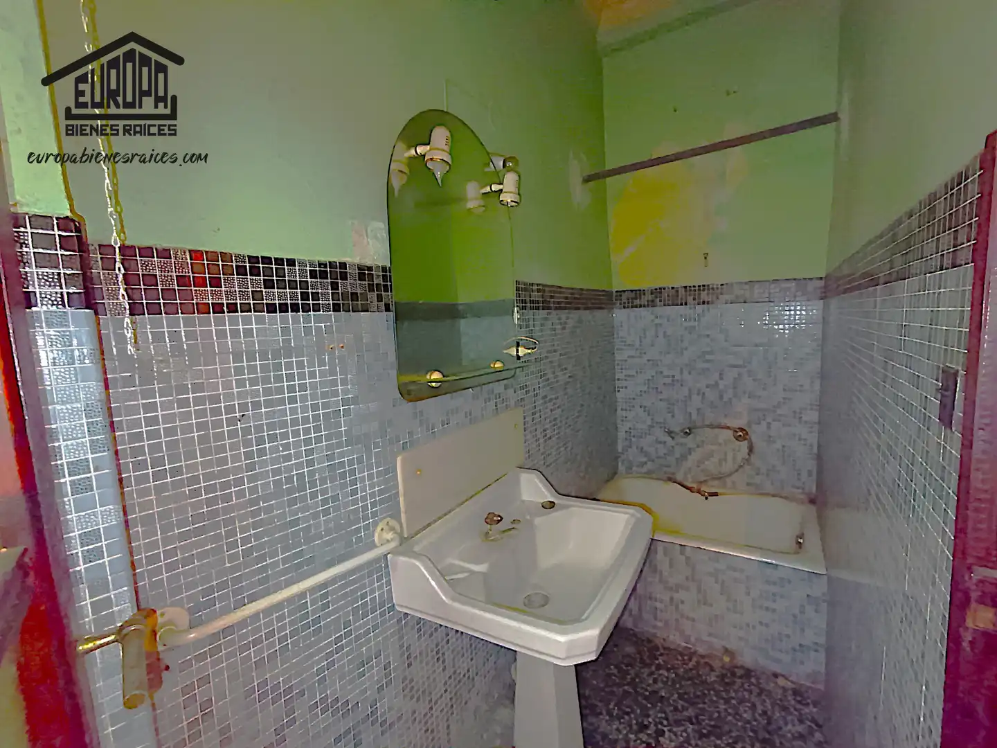 Badezimmer von Einfamilien-Reihenhaus zum Verkauf in Massanassa mit Terrasse und Gemeinschaftspool