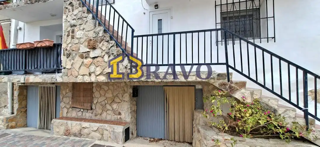 Casa con piscina in vendita a Valle de Tobalina