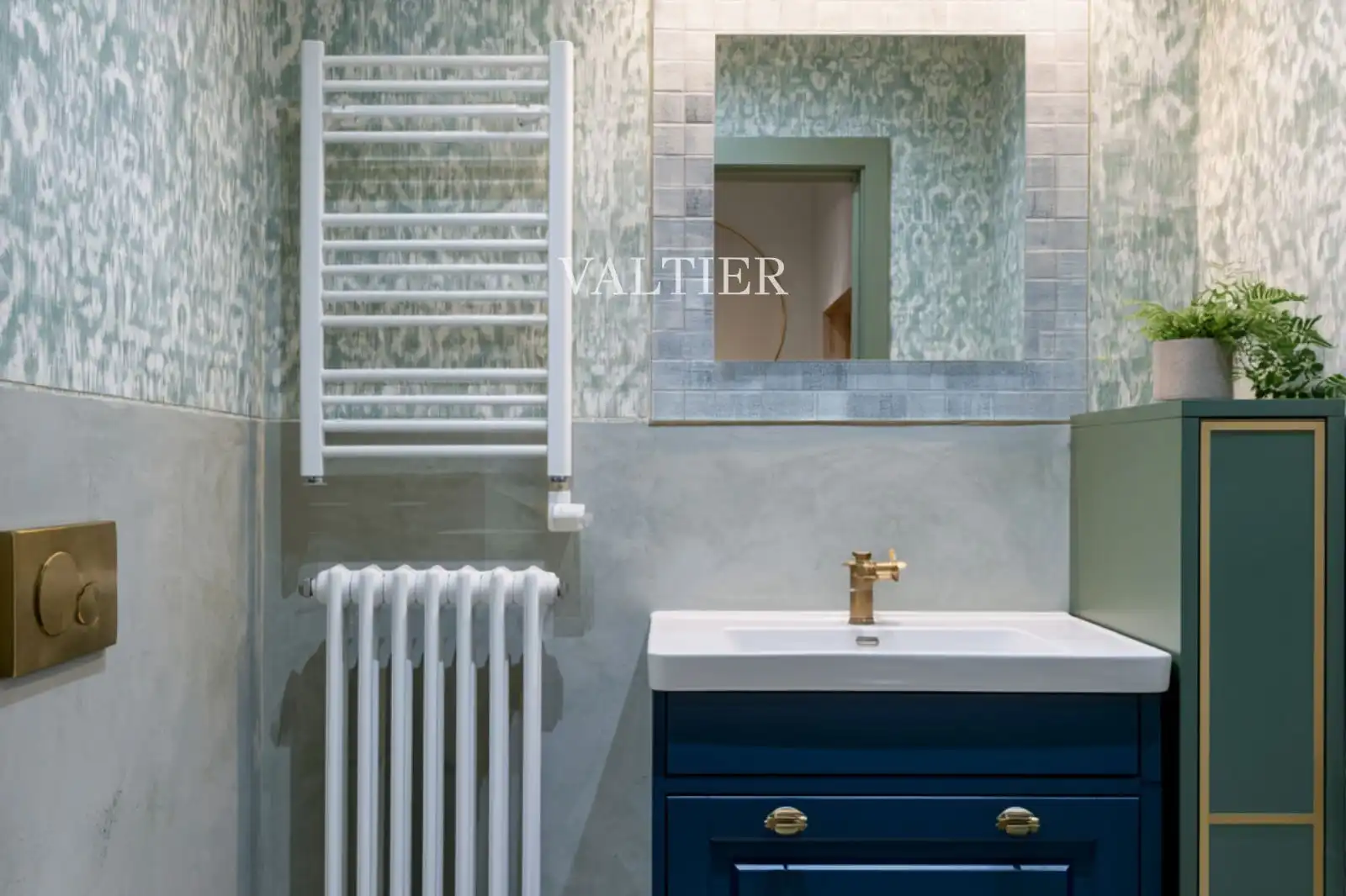 Bathroom of Flat for sale in Madrid  with Air Conditioner and Furnished