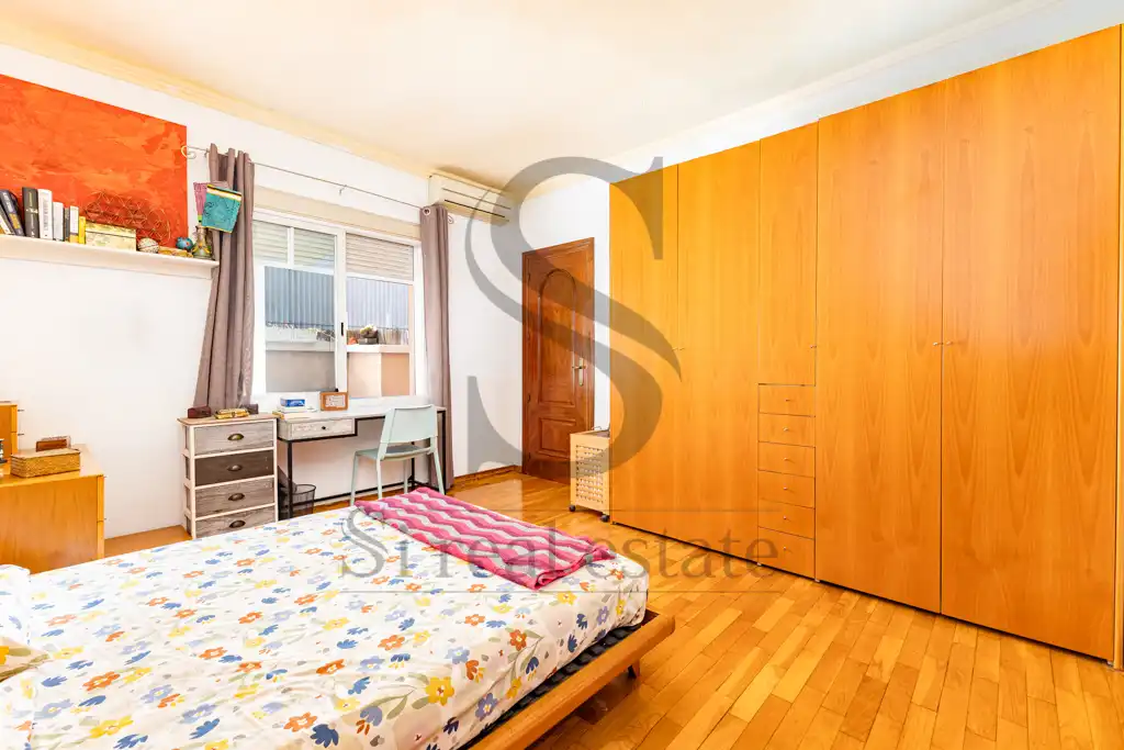 Habitación de Ático en venta en Barcelona con Aire acondicionado, Calefacción y Parquet