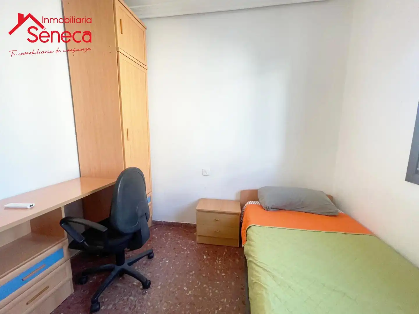 Schlafzimmer von Dachboden zum Verkauf in Córdoba mit Klimaanlage, Heizung und Abstellraum