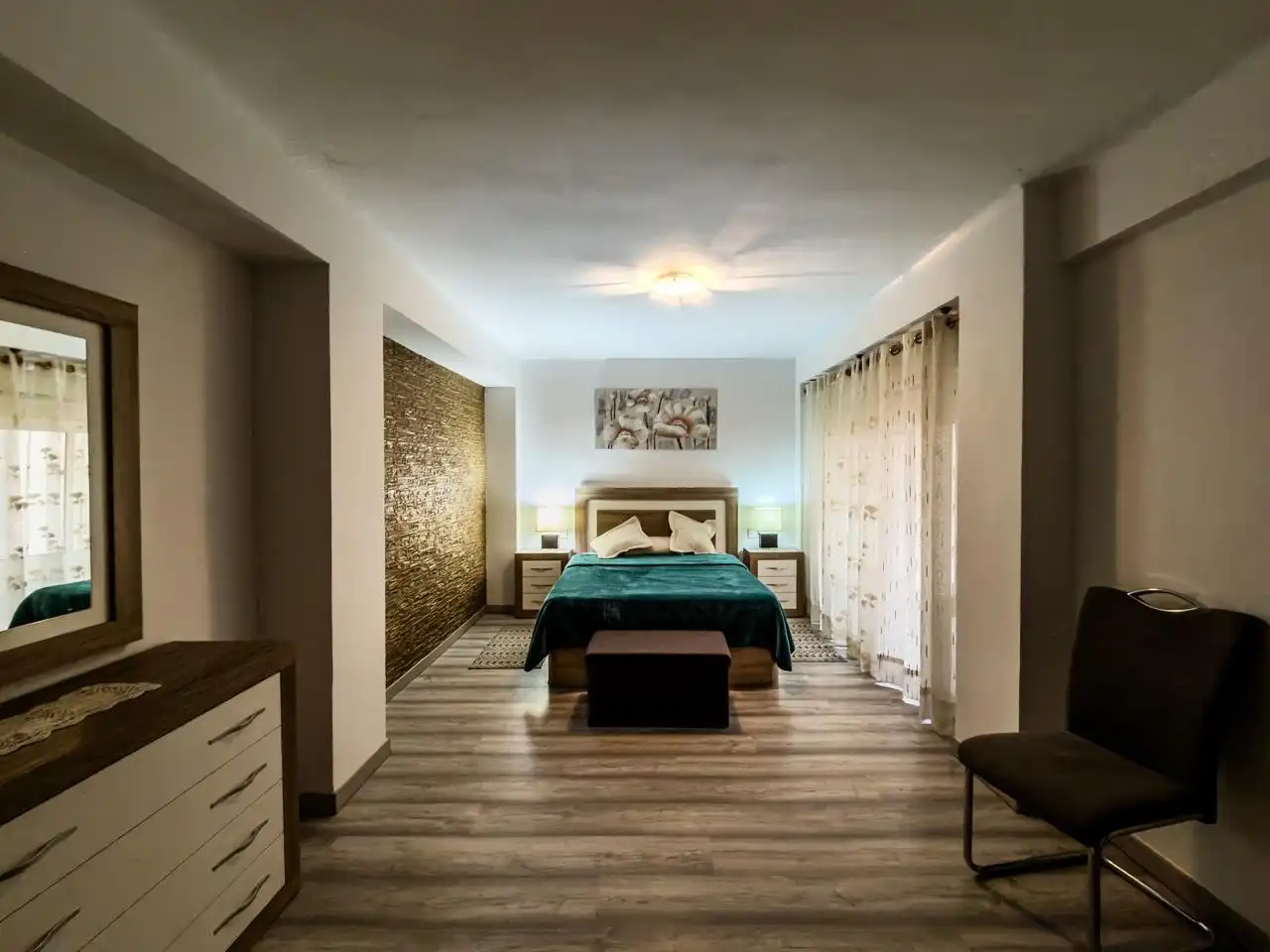 Bedroom of Flat for sale in Canals  with Air Conditioner and Balcony