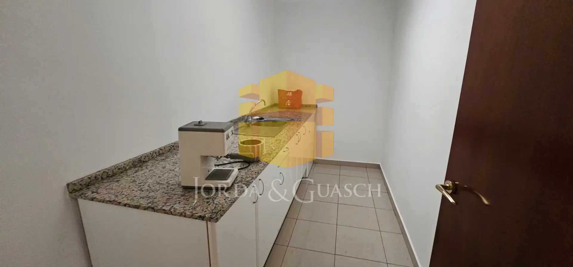 Industrial building with lift for sale in Carretera Corbera 1, imagen 25