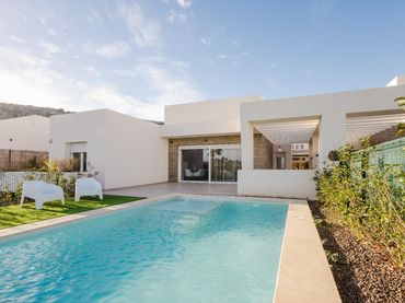 Villa con piscina in vendita a Calle  Daya Vieja