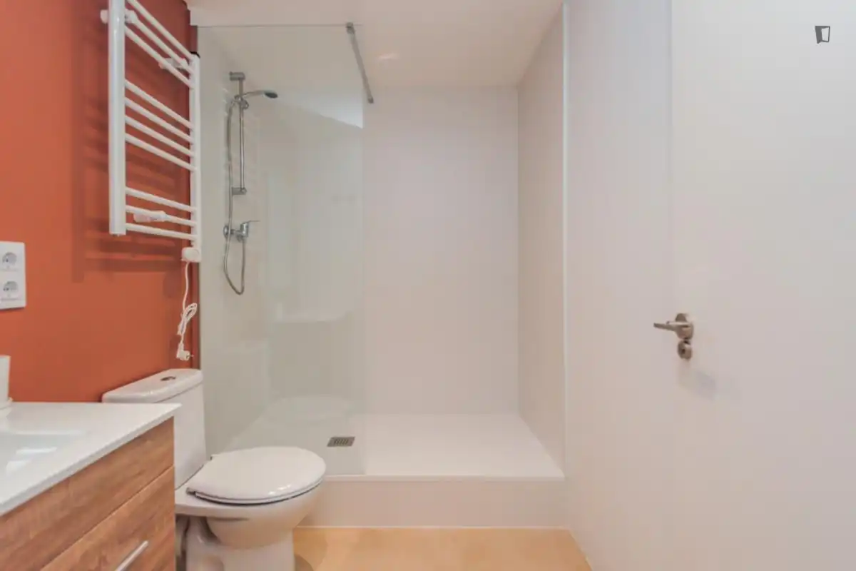 Room in Centre